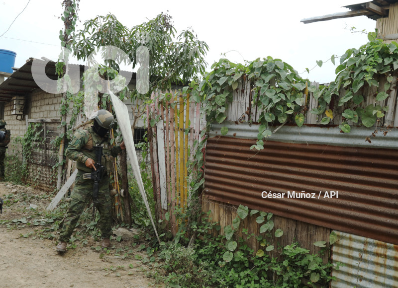 GYE-MILITARIZACION LA DELIA
