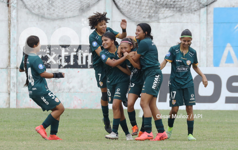 FBL-SUPERLIGA-TOREROS-NANAS