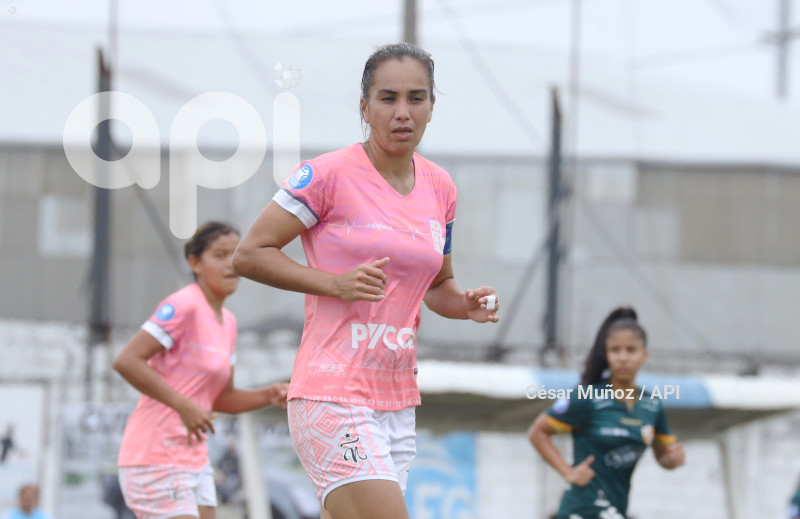 FBL-SUPERLIGA-TOREROS-NANAS