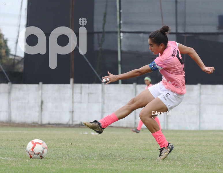 FBL-SUPERLIGA-TOREROS-NANAS