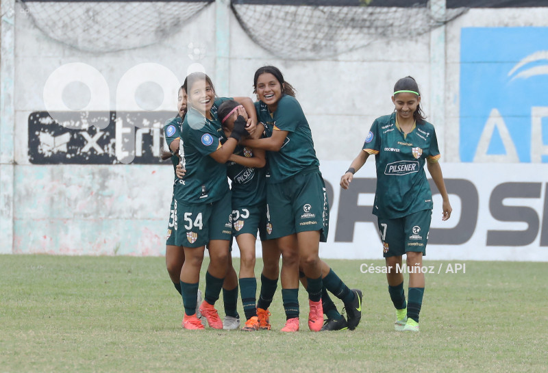 FBL-SUPERLIGA-TOREROS-NANAS