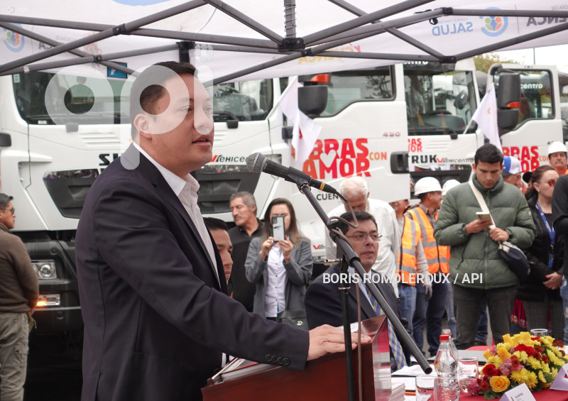 CUENCA-ENTREGA-FLOTA VEHICULAR