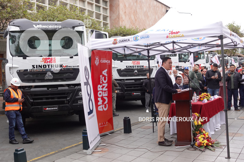 CUENCA-ENTREGA-FLOTA VEHICULAR
