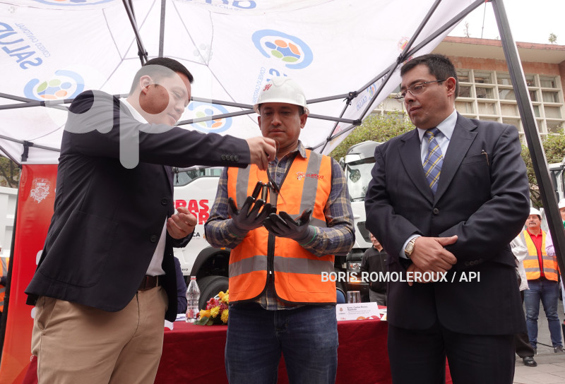 CUENCA-ENTREGA-FLOTA VEHICULAR