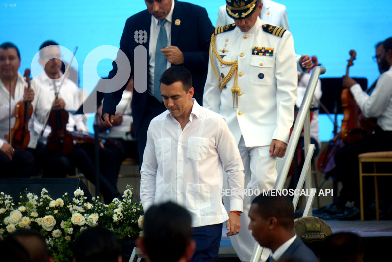 GYE-POL-SESIÓN-SOLEMNE-NOBOA