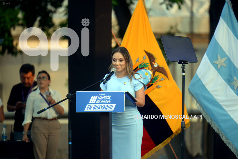 GYE-POL-SESIÓN-SOLEMNE-NOBOA