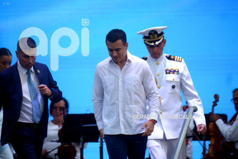 GYE-POL-SESIÓN-SOLEMNE-NOBOA