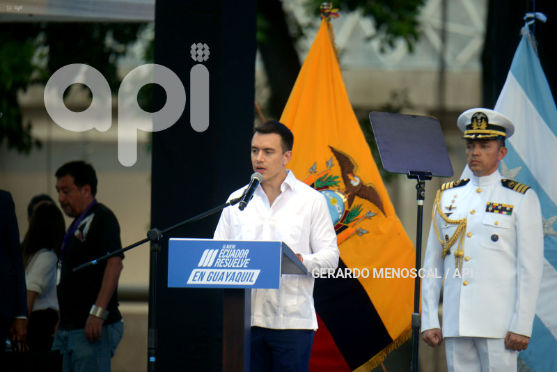 GYE-POL-SESIÓN-SOLEMNE-NOBOA