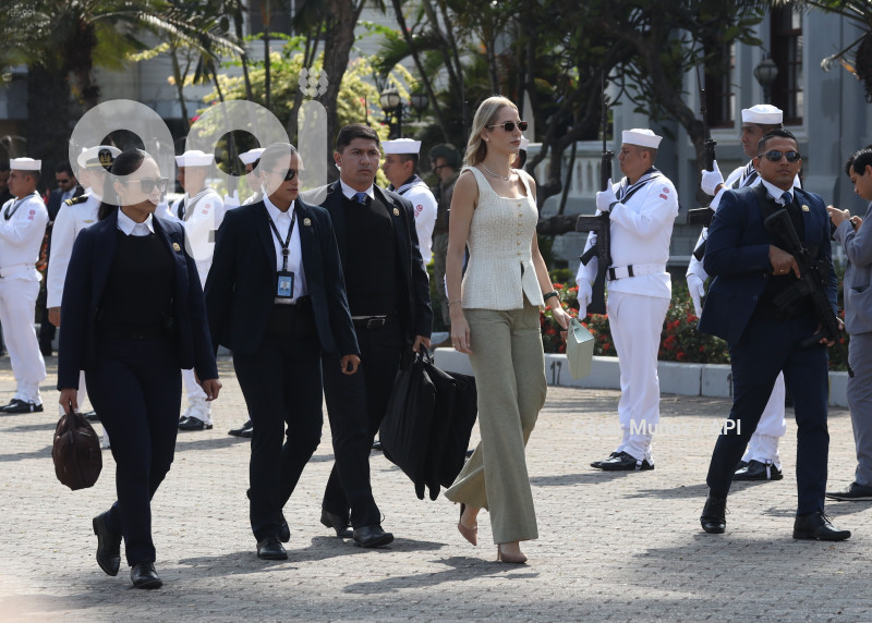 GYE-CEREMONIA Y DESFILE ARMADA