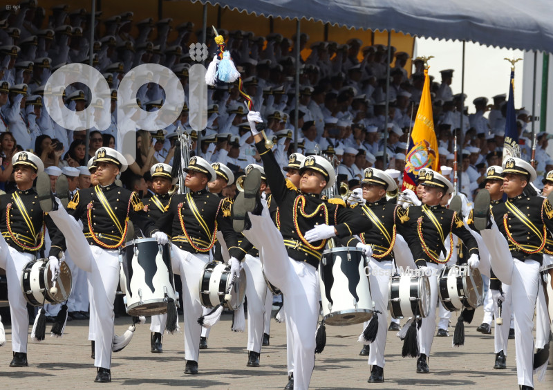 GYE-CEREMONIA Y DESFILE ARMADA