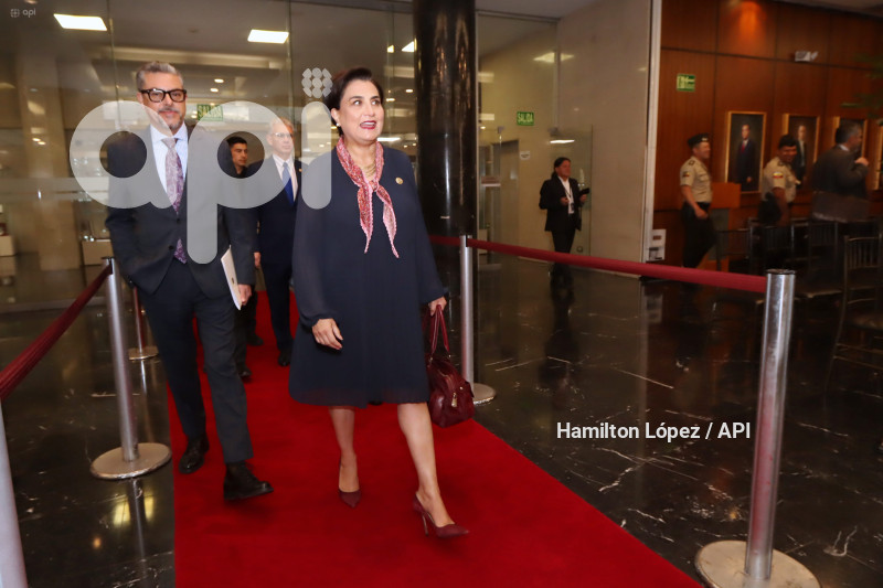 UIO-GABRIELA-SOMMERFELD-JUICIO-POLÍTICO