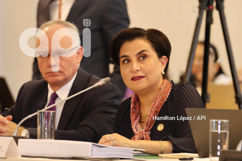 UIO-GABRIELA-SOMMERFELD-JUICIO-POLÍTICO