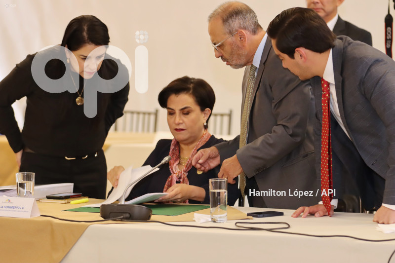 UIO-GABRIELA-SOMMERFELD-JUICIO-POLÍTICO