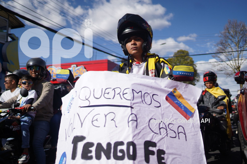 UIO-POL-MARCHAVENEZUELA