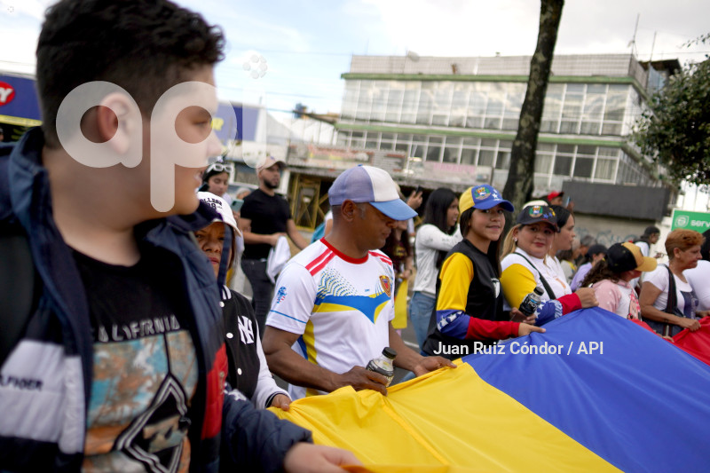 UIO-POL-MARCHAVENEZUELA