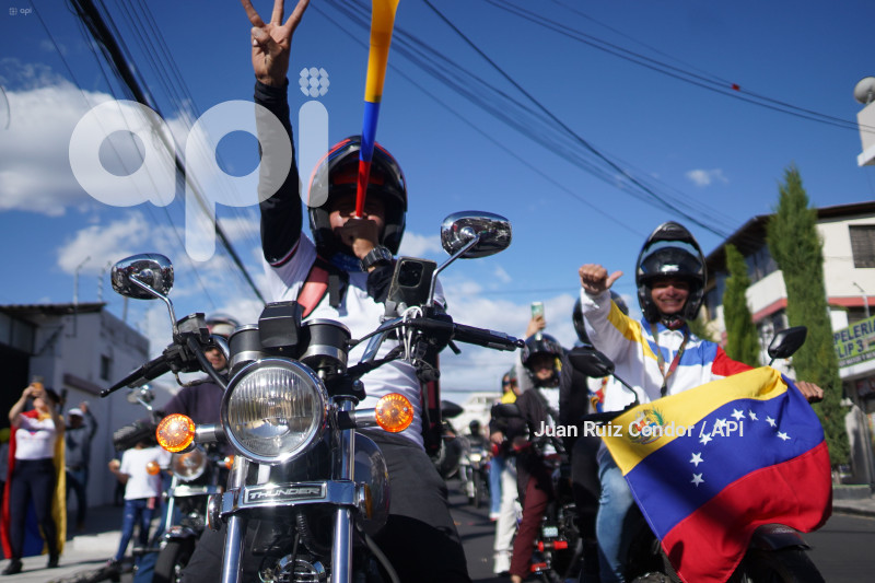 UIO-POL-MARCHAVENEZUELA