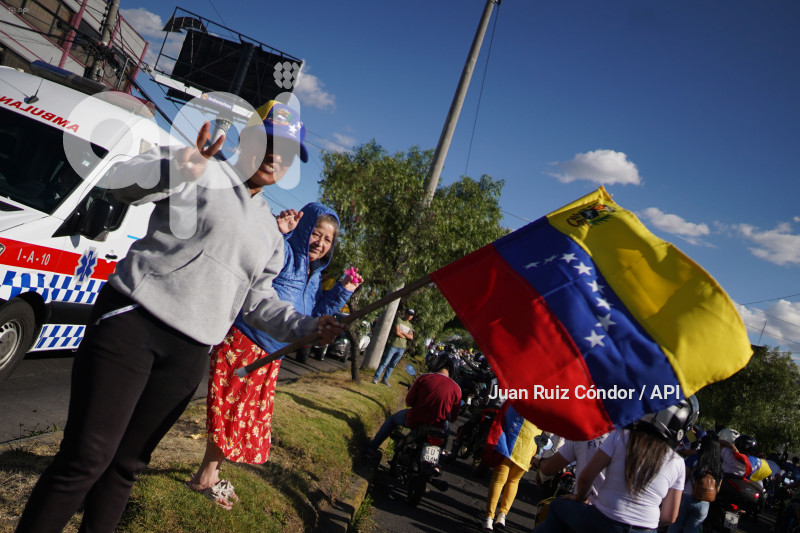 UIO-POL-MARCHAVENEZUELA