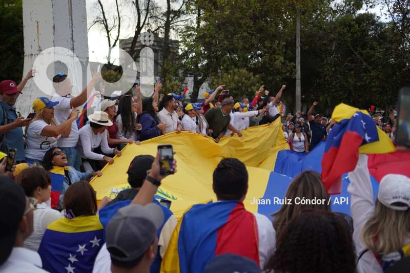 UIO-POL-MARCHAVENEZUELA