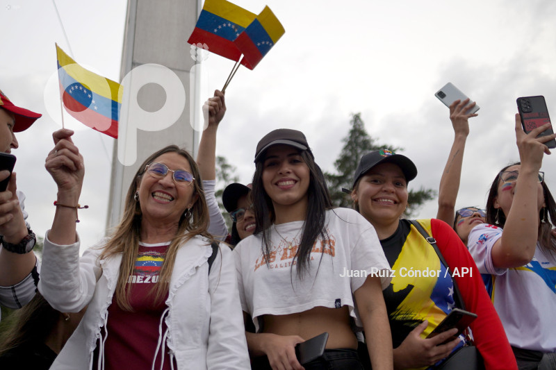 UIO-POL-MARCHAVENEZUELA
