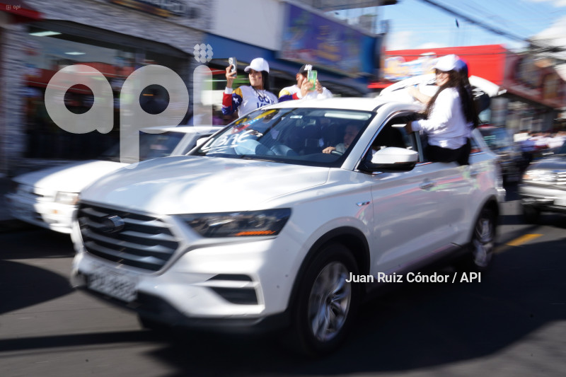 UIO-POL-MARCHAVENEZUELA