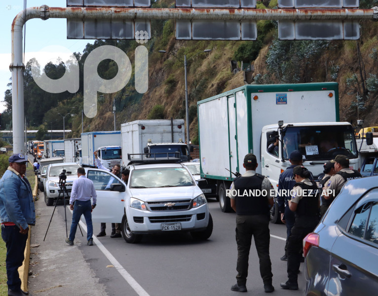 CARAVANA-TRANSPORTISTAS-EXIGEN-SEGURIDAD