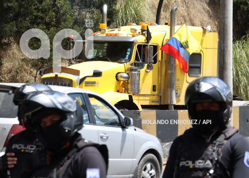 CARAVANA-TRANSPORTISTAS-EXIGEN-SEGURIDAD