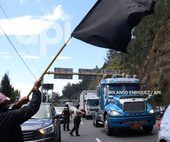 CARAVANA-TRANSPORTISTAS-EXIGEN-SEGURIDAD