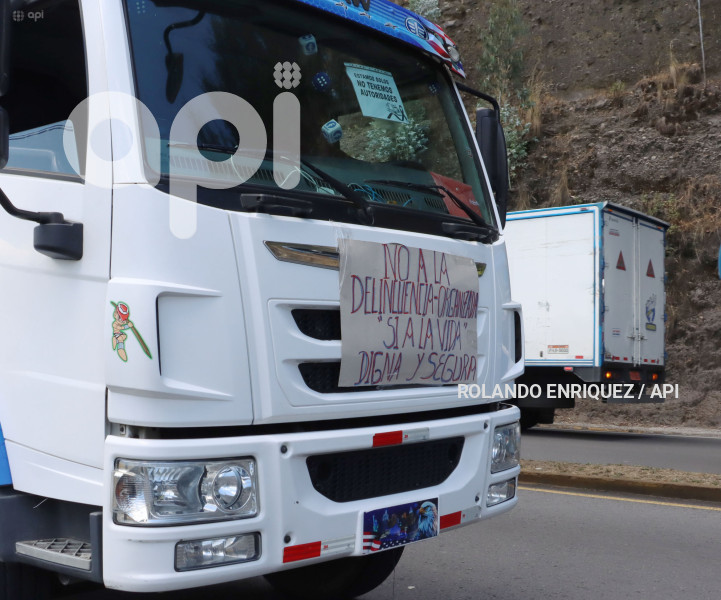 CARAVANA-TRANSPORTISTAS-EXIGEN-SEGURIDAD
