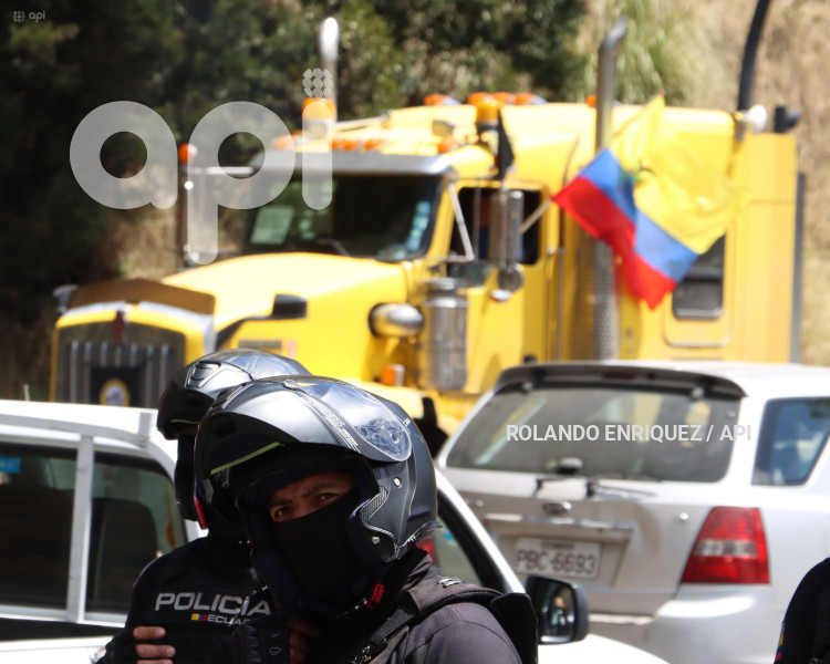CARAVANA-TRANSPORTISTAS-EXIGEN-SEGURIDAD