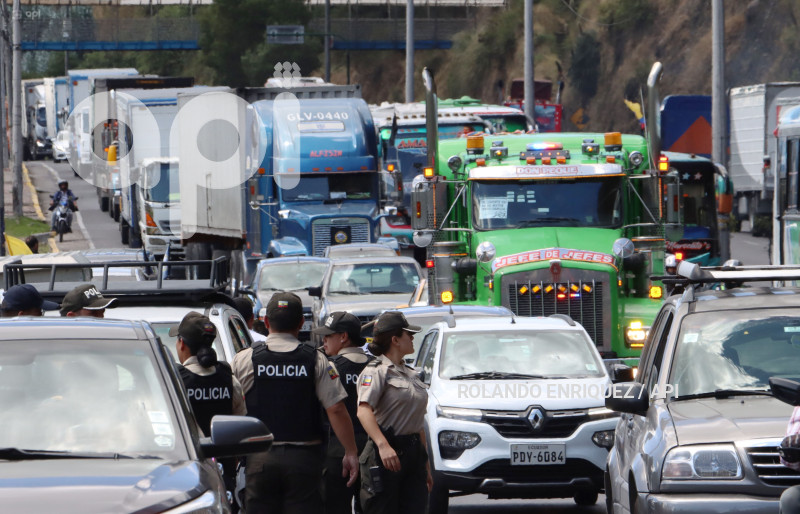 CARAVANA-TRANSPORTISTAS-EXIGEN-SEGURIDAD