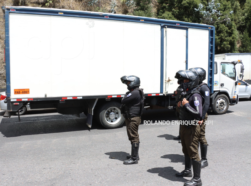 CARAVANA-TRANSPORTISTAS-EXIGEN-SEGURIDAD