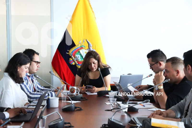 ASAMBLEA-LEY-ARMAS