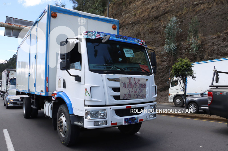 CARAVANA-TRANSPORTISTAS-EXIGEN-SEGURIDAD