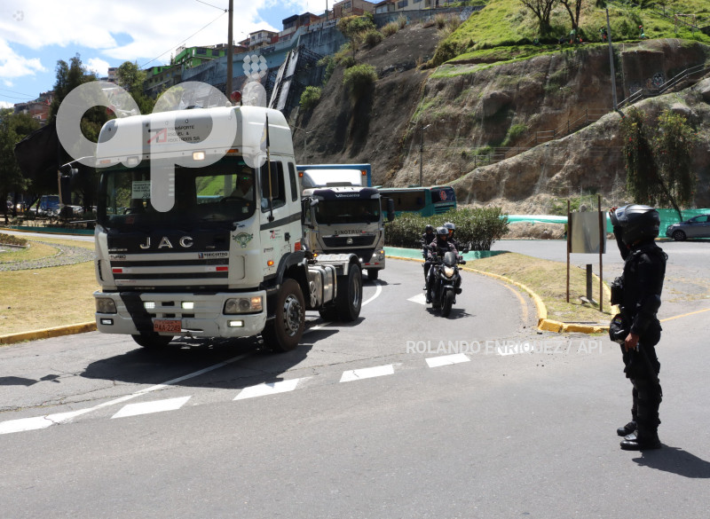 CARAVANA-TRANSPORTISTAS-EXIGEN-SEGURIDAD
