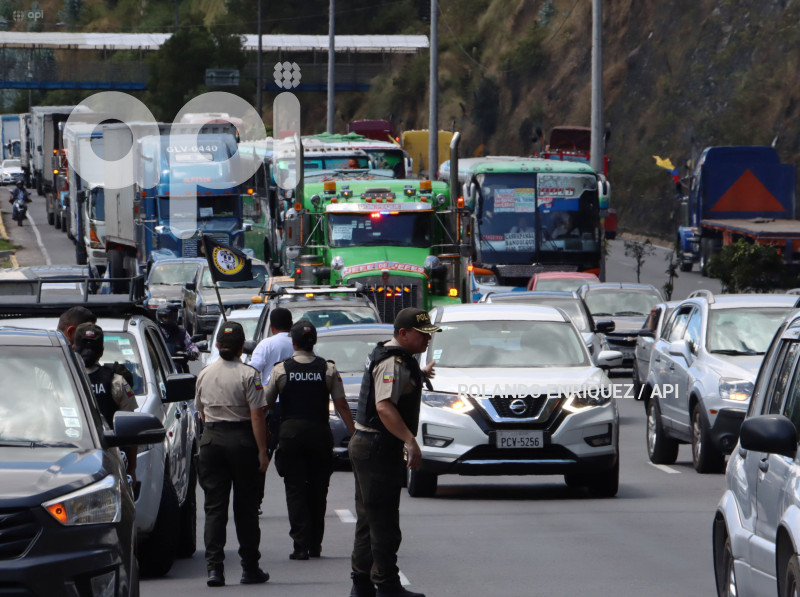 CARAVANA-TRANSPORTISTAS-EXIGEN-SEGURIDAD