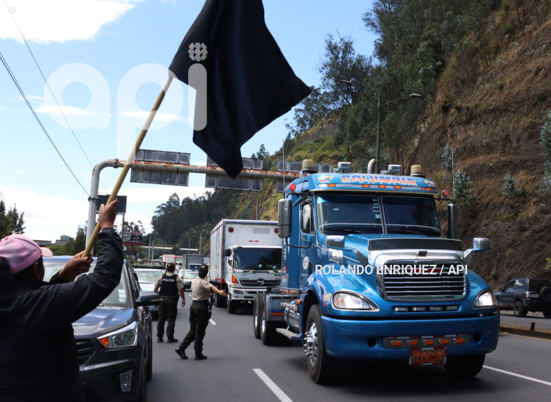 CARAVANA-TRANSPORTISTAS-EXIGEN-SEGURIDAD