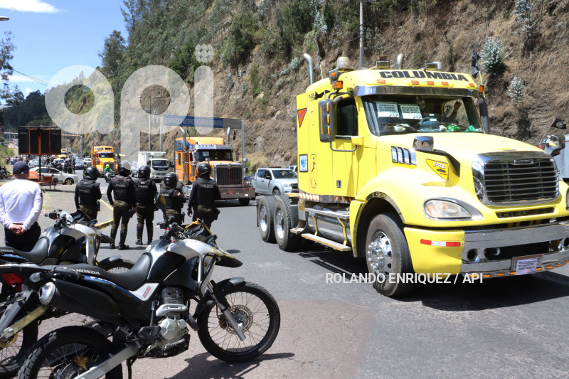 CARAVANA-TRANSPORTISTAS-EXIGEN-SEGURIDAD