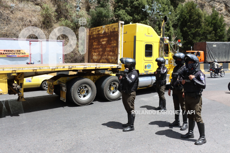 CARAVANA-TRANSPORTISTAS-EXIGEN-SEGURIDAD