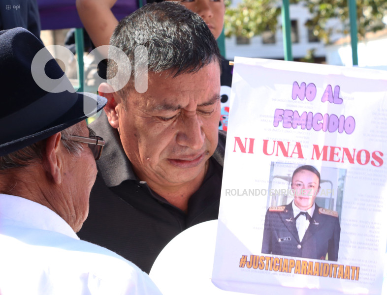 PLANTON-MIN-DEFENSA-PAMELA-ATI
