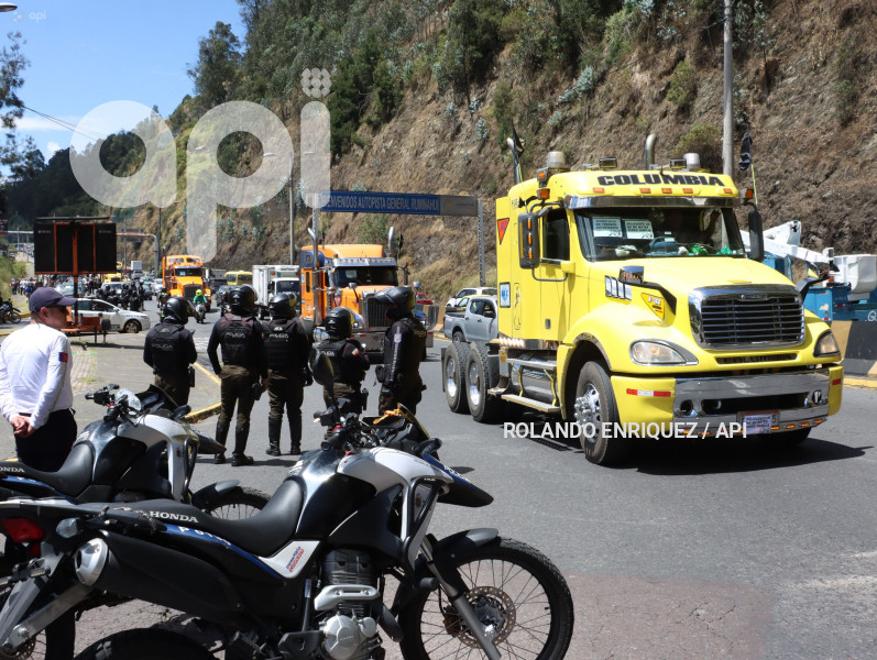 CARAVANA-TRANSPORTISTAS-EXIGEN-SEGURIDAD