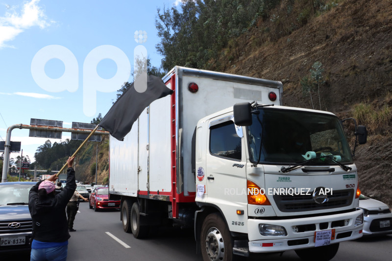 CARAVANA-TRANSPORTISTAS-EXIGEN-SEGURIDAD