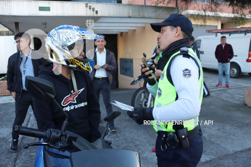 OPERATIVOS-TRANSITO-QUITO