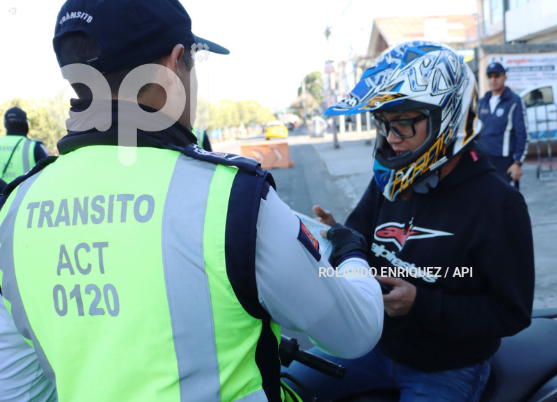 OPERATIVOS-TRANSITO-QUITO