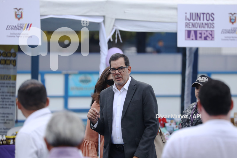 GYE-NOBOA ENTREGA CHEQUE IEPS