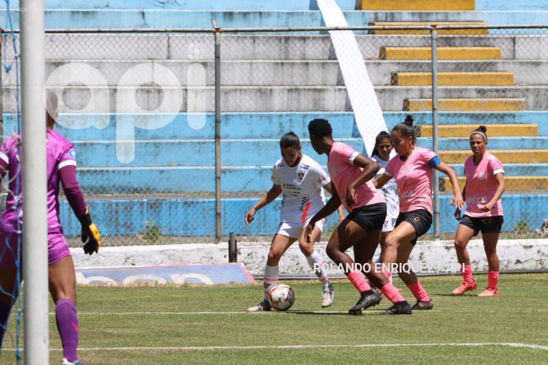 FBL-SUPERLIGA-FEMENINA-NANAS-LDU-QUITO