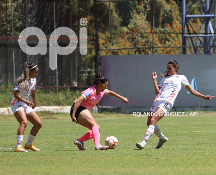 FBL-SUPERLIGA-FEMENINA-NANAS-LDU-QUITO