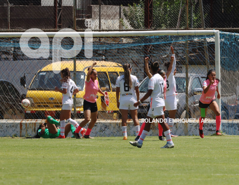 FBL-SUPERLIGA-FEMENINA-NANAS-LDU-QUITO