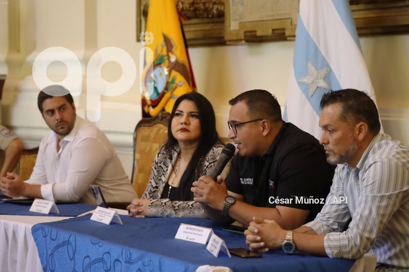 GYE-GOBERNADOR-VENEZOLANOS