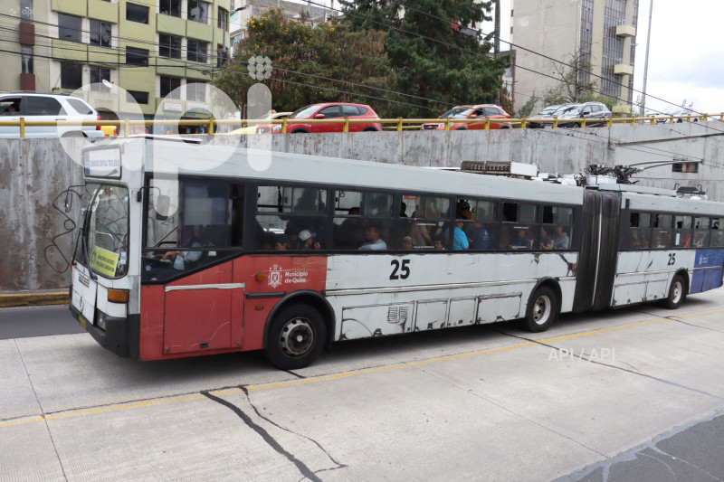 PLANTON-TRANSPORTE-PASAJEROS-QUITO