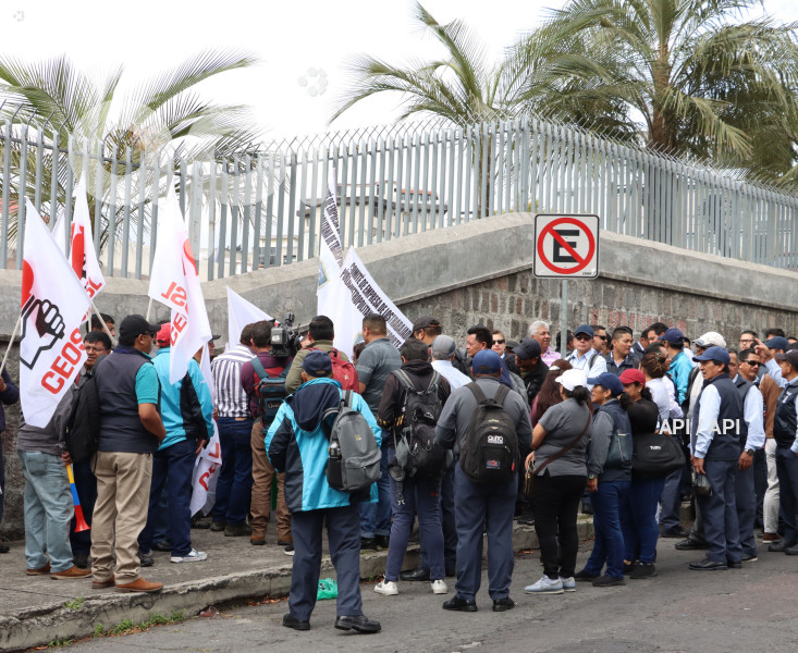 PLANTON-TRANSPORTE-PASAJEROS-QUITO